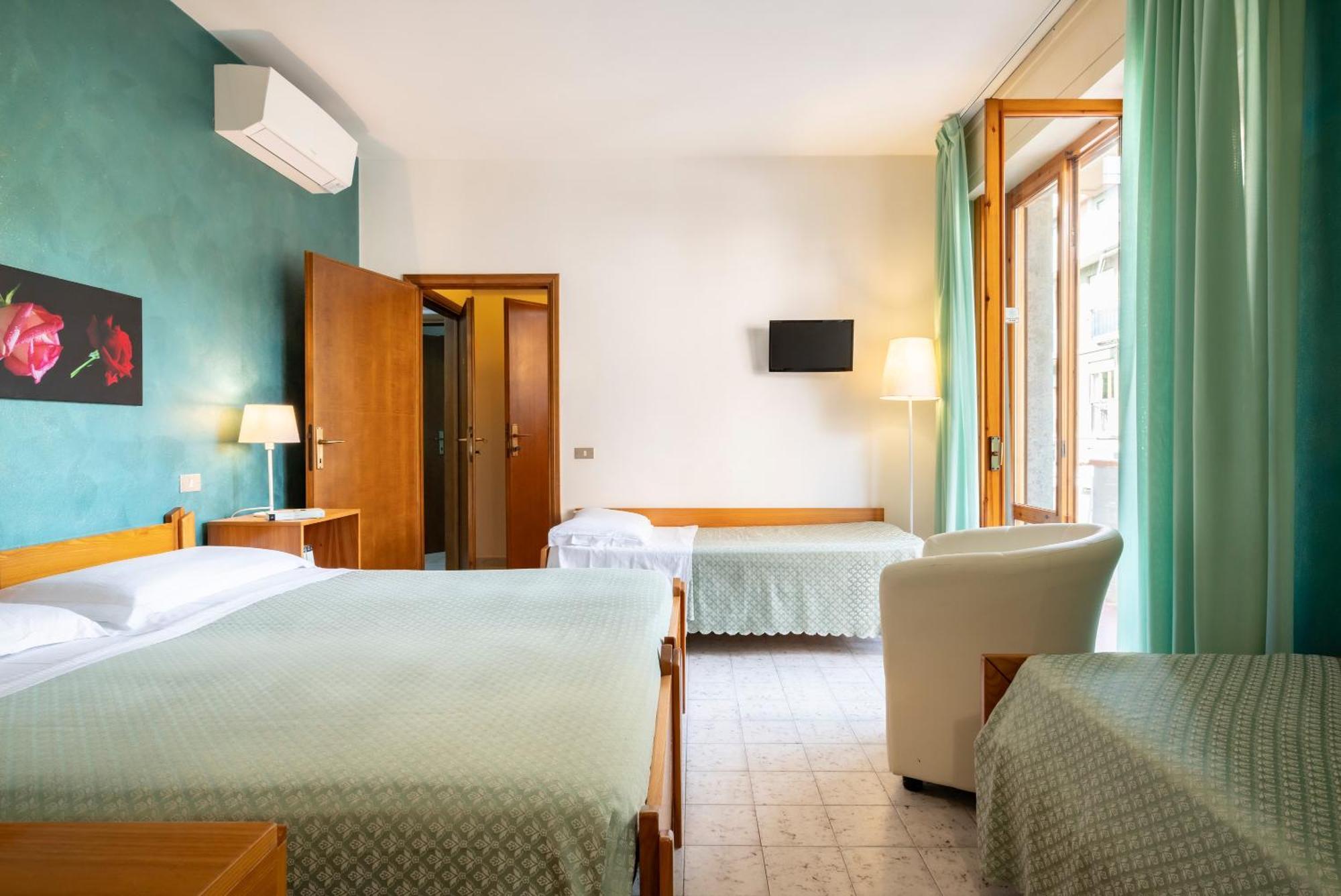 Hotel Parco Dei Pini - 100Mt Dal Mare ฟอลลอนนีกา ภายนอก รูปภาพ