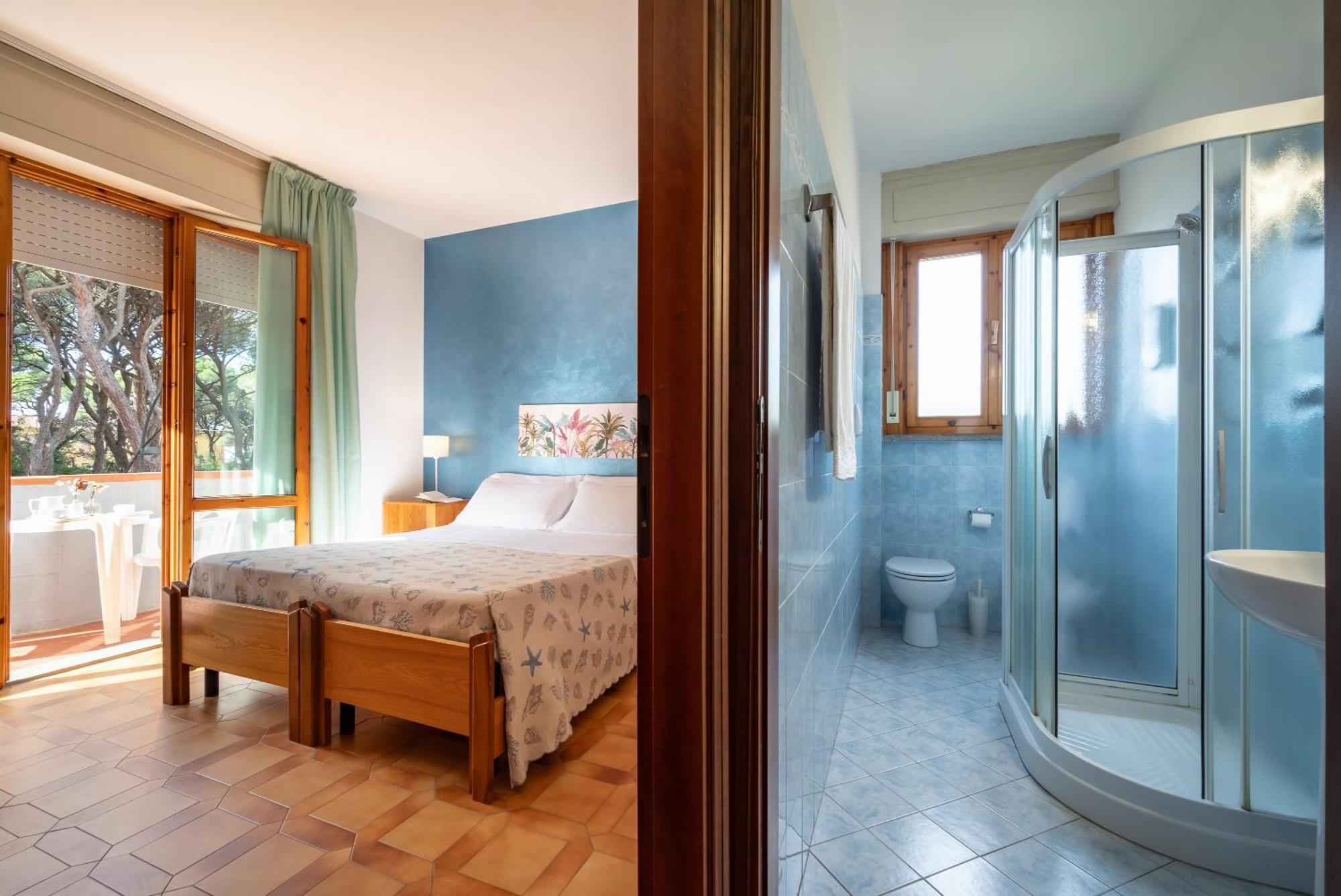 Hotel Parco Dei Pini - 100Mt Dal Mare ฟอลลอนนีกา ภายนอก รูปภาพ